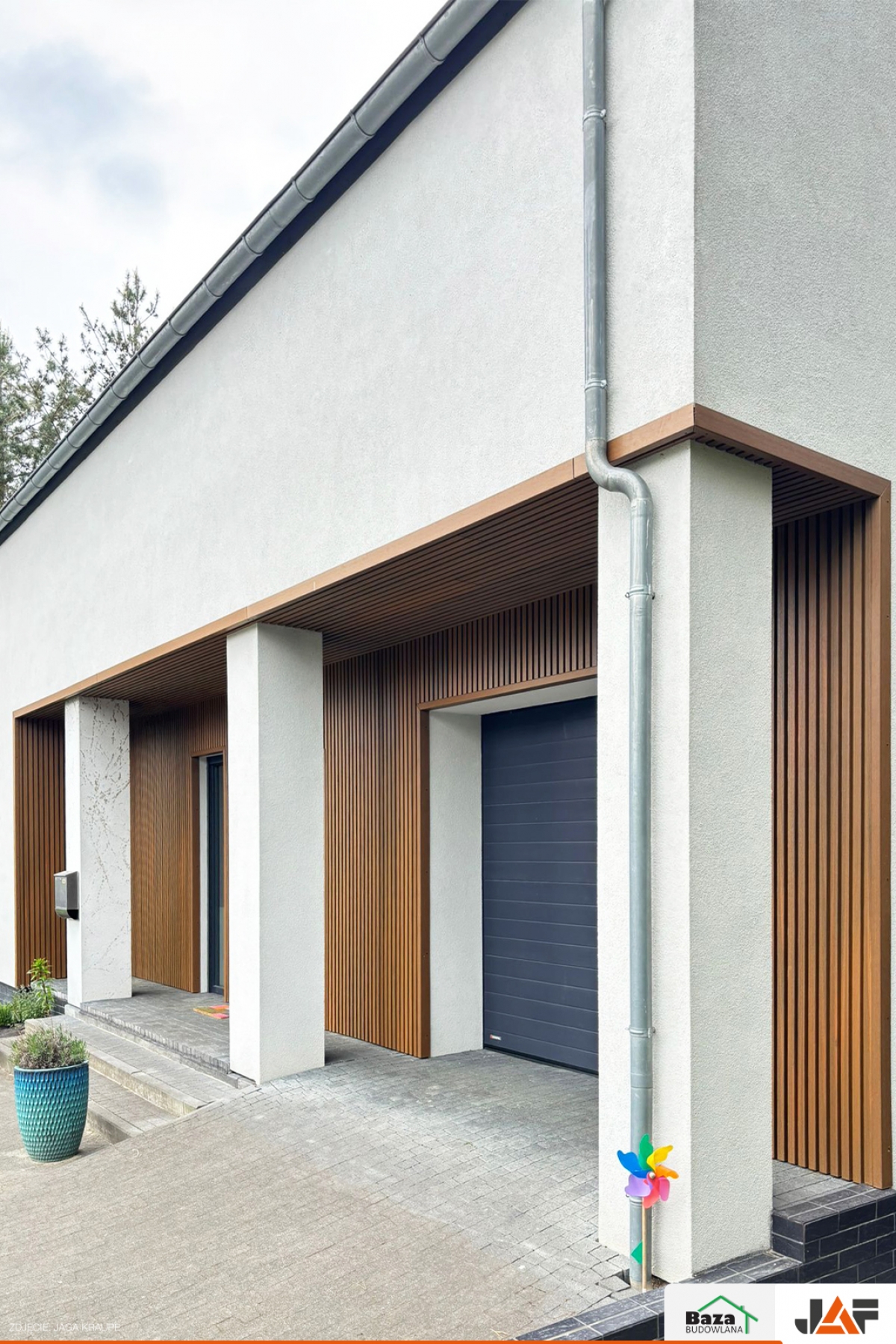 Cynamonowa elewacja Gardin Deco 2.0 Wall